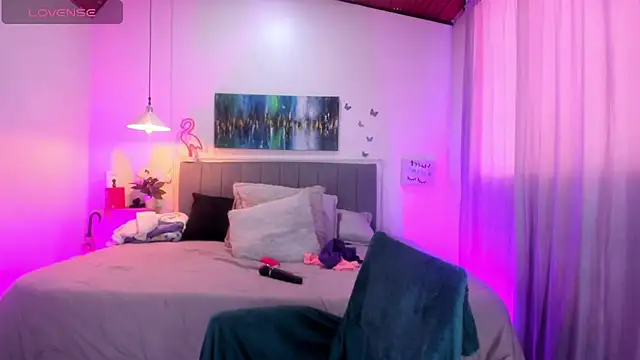 Rose Thompson1 online show from 04.17.26