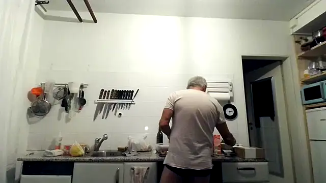 Berg Boy online show from 10.17.25