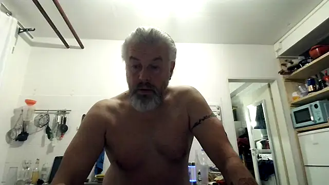 Snapshot of Berg_Boy chatting on 01.10.26 Berg Boy online show from 01.10.26