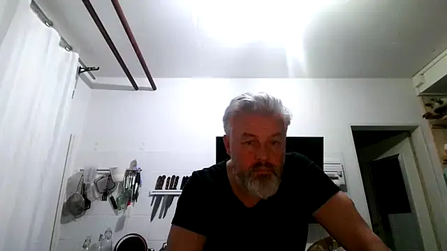 Snapshot of Berg_Boy chatting on 02.14.26 Berg Boy online show from 02.14.26