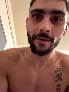 Snapshot of Hugo34bg chatting on 11.24.25 Hugo34bg online show from 11.24.25