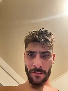 Snapshot of Hugo34bg chatting on 11.30.25 Hugo34bg online show from 11.30.25