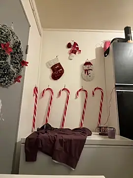 Snapshot of Hugo34bg chatting on 12.04.25 Hugo34bg online show from 12.04.25