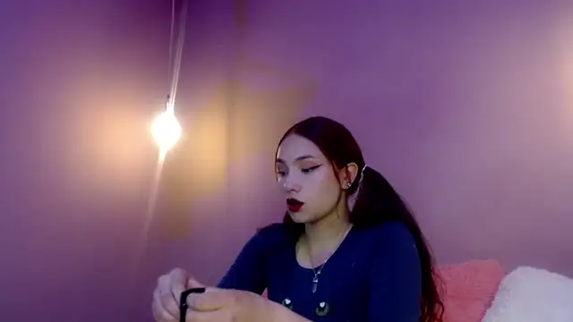 Snapshot of Rose_Fire1 chatting on 03.22.25 Rose Fire1 online show from 03.22.25