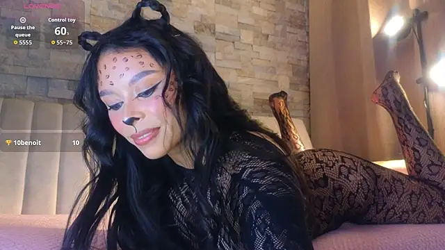 Snapshot of Hecate_gh chatting on 10.31.25 Hecate gh online show from 10.31.25