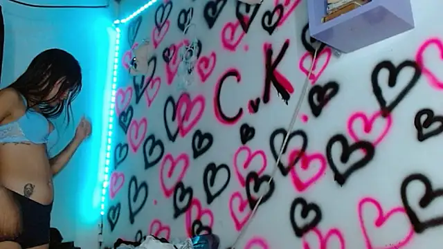 kityy playful online show from 11.12.25