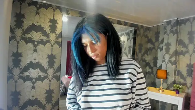 Karin Ks online show from 11.05.25