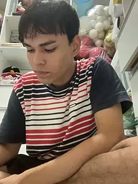 yue014 online show from 05.08.26