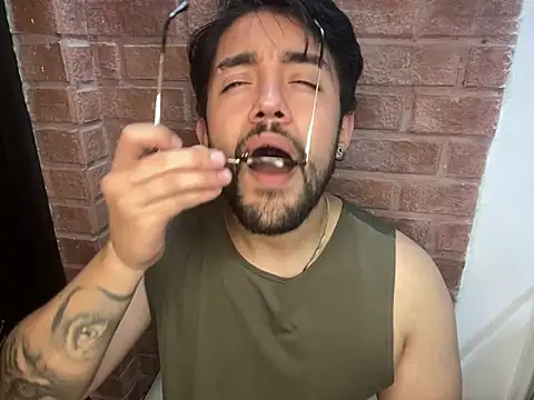 Snapshot of SrM0rgan chatting on 03.18.25 SrM0rgan online show from 03.18.25