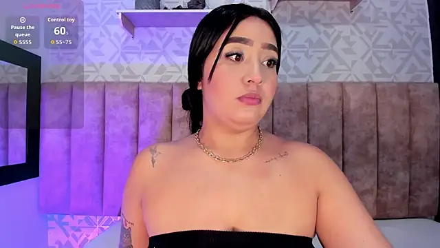 Snapshot of MelinaCruz chatting on 09.20.25 MelinaCruz online show from 09.20.25