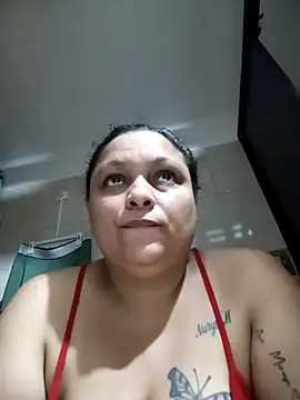 Snapshot of aliciaxm chatting on 03.11.25 aliciaxm online show from 03.11.25