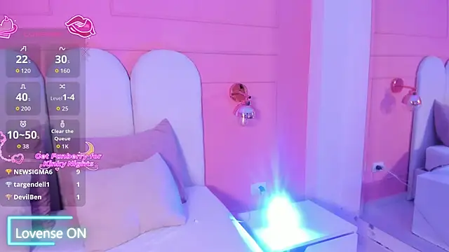 eva sainnt online show from 12.21.25