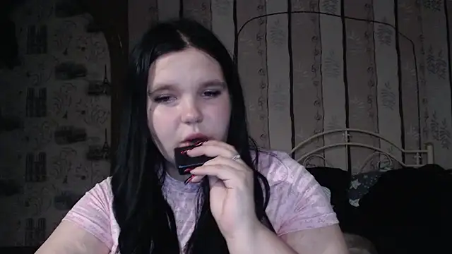 Snapshot of Victoriakot chatting on 03.20.25 Victoriakot online show from 03.20.25