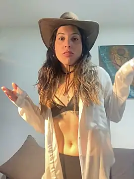 Snapshot of CosmiccAlai chatting on 03.13.25 CosmiccAlai online show from 03.13.25