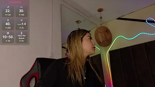 natasha  black online show from 11.21.25