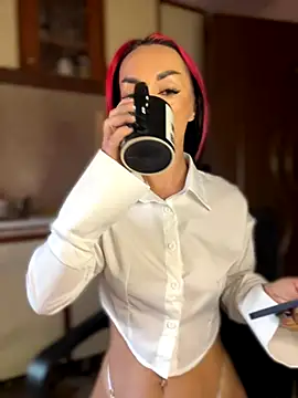 MeganFoxiy online show from 10.25.25