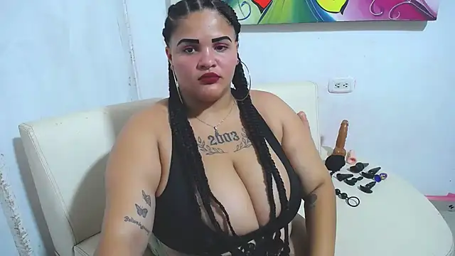latina bigboos25 online show from 10.05.25