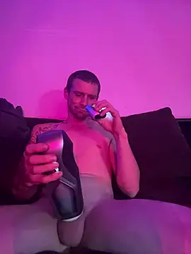 Snapshot of Stillhard8925 chatting on 10.22.25 Stillhard8925 online show from 10.22.25