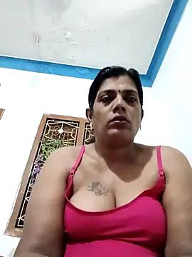 Snapshot of kissmetha chatting on 03.15.25 kissmetha online show from 03.15.25