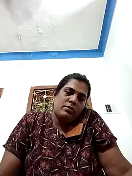 Snapshot of kissmetha chatting on 03.18.25 kissmetha online show from 03.18.25