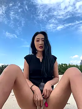 linger-23 online show from 11.02.25