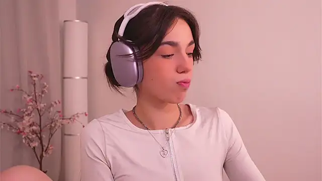 mystica  online show from 11.27.25