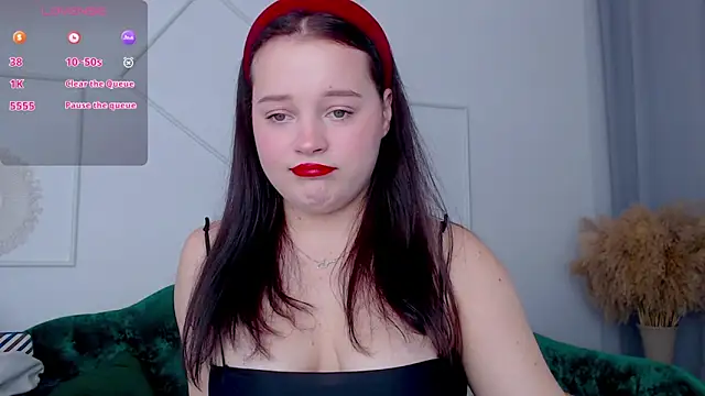 Cute kitty- online show from 10.01.25