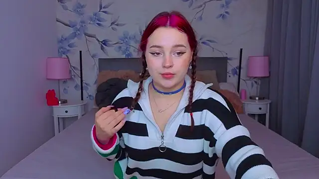 Cute kitty- online show from 11.14.25