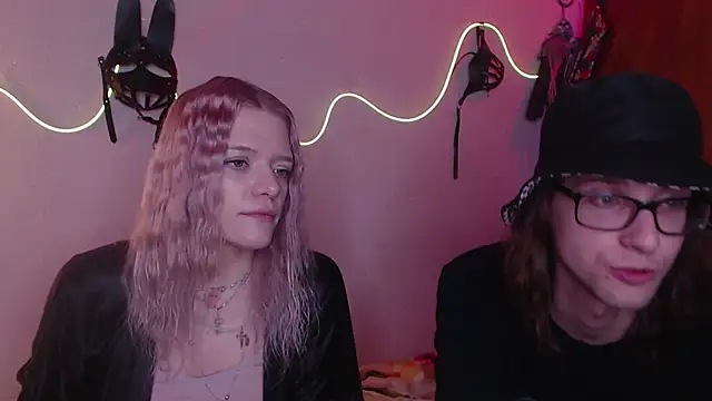 Snapshot of Your_Horny_Friends chatting on 03.12.25 Your Horny Friends online show from 03.12.25