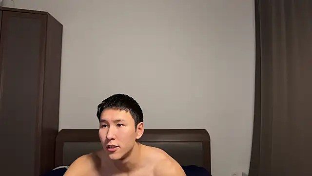 Snapshot of aliktasty chatting on 03.14.25 aliktasty online show from 03.14.25