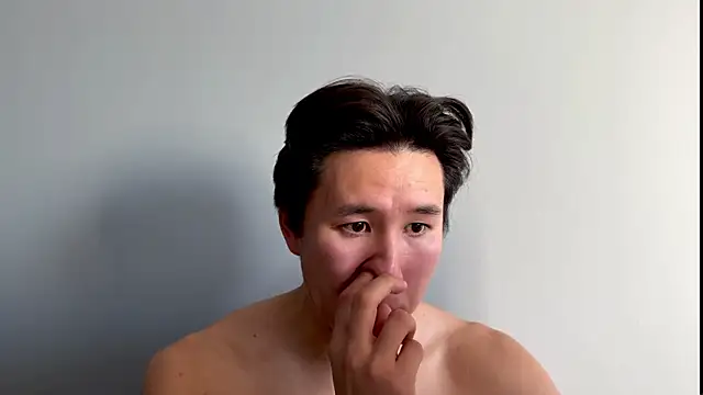 Snapshot of aliktasty chatting on 09.29.25 aliktasty online show from 09.29.25