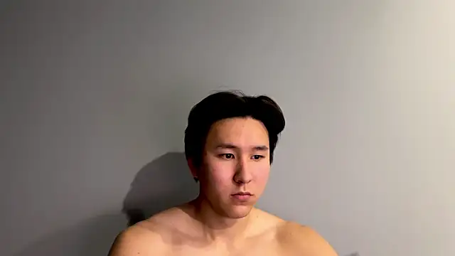 Snapshot of aliktasty chatting on 10.15.25 aliktasty online show from 10.15.25