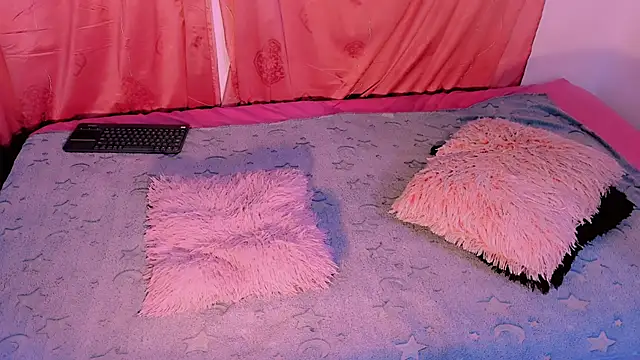 Mariana-ofc online show from 11.11.25