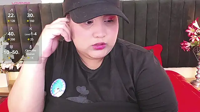 Snapshot of ailyn_maury chatting on 10.07.25 ailyn maury online show from 10.07.25