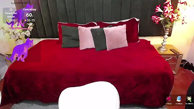 Snapshot of ailyn_maury chatting on 11.13.25 ailyn maury online show from 11.13.25