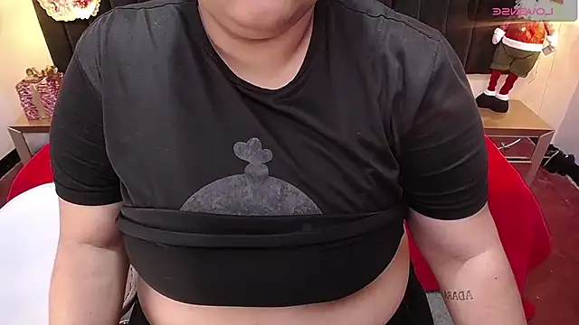 Snapshot of ailyn_maury chatting on 12.03.25 ailyn maury online show from 12.03.25