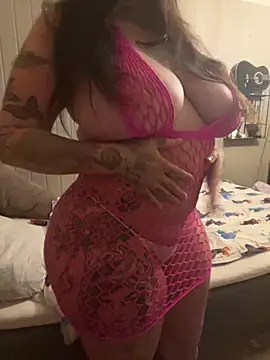 Badgyalbella online show from 04.07.26