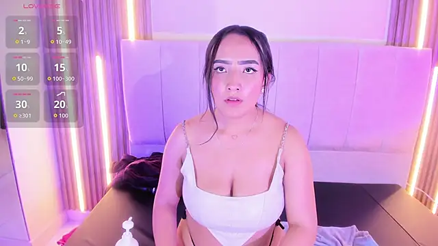 Alice 26  online show from 04.20.26