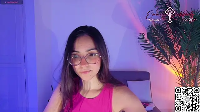 Snapshot of Emmi_Roberts chatting on 07.05.26 Emmi Roberts online show from 07.05.26