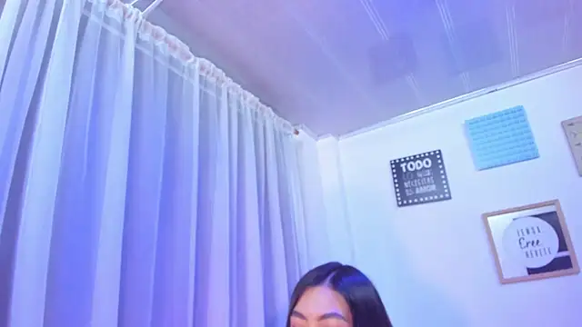 Pretty Johnson  online show from 02.14.26