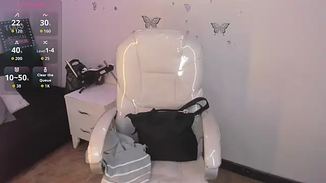 Pretty Johnson  online show from 04.07.26