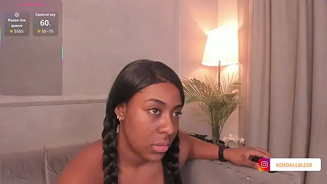 Kendallbleer online show from 10.14.25