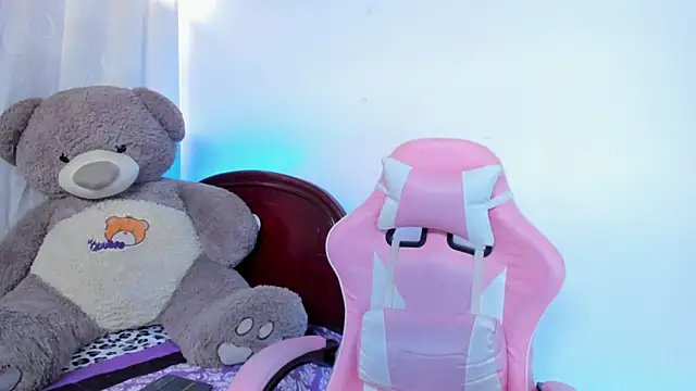 Snapshot of Hairydoll_ chatting on 09.19.25 Hairydoll online show from 09.19.25