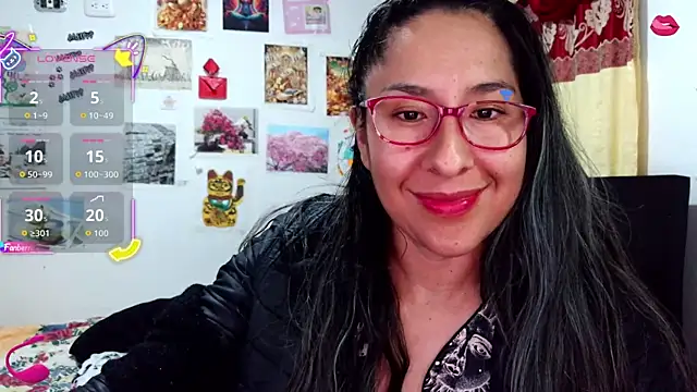 Snapshot of Malishka-fox chatting on 09.18.25 Malishka-fox online show from 09.18.25