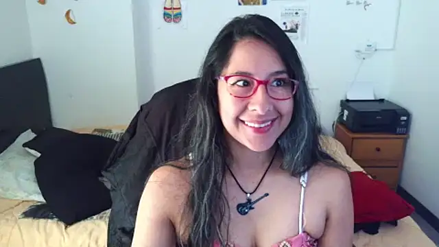 Snapshot of Malishka-fox chatting on 10.01.25 Malishka-fox online show from 10.01.25