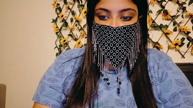 Snapshot of Tamil_hot_whiskey_girl chatting on 05.17.26 Tamil hot whiskey girl online show from 05.17.26