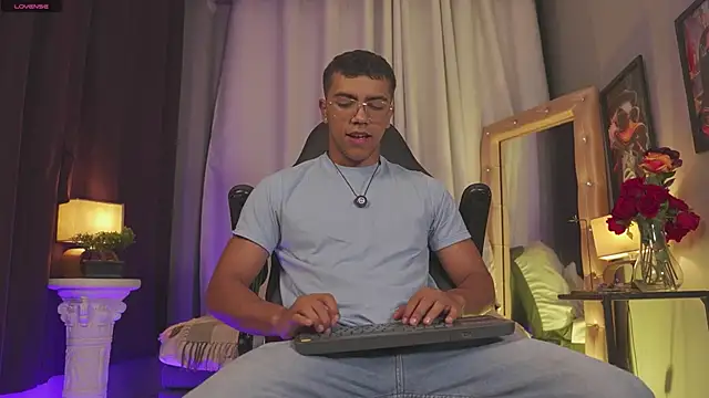 Colstorw  online show from 04.08.26