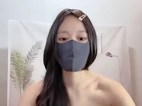 Snapshot of yen1212 chatting on 11.09.25 yen1212 online show from 11.09.25