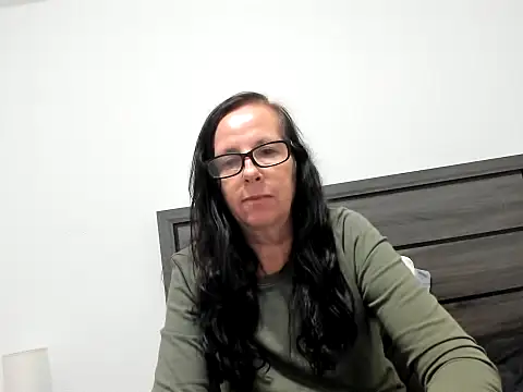 peachgoddess online show from 10.19.25