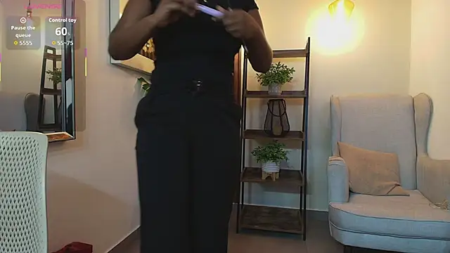 Coral Lise online show from 09.26.25